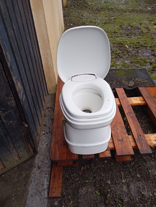 Sanita auto caravana