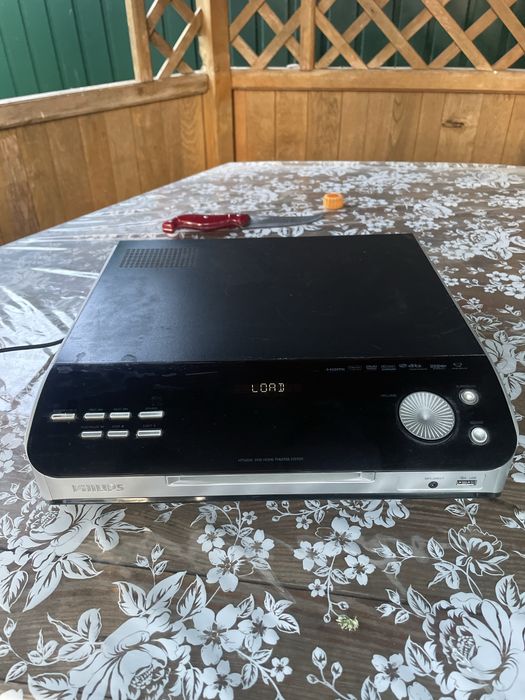 Продам домашній кінотеатр Philips hts 6510 б/у у відмінному стані.