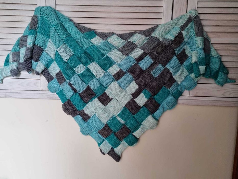 Chusty  entrelac   obszerne  i cieplutkie