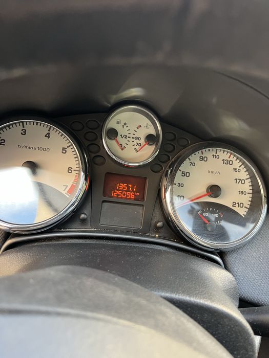 Carro peugeot 207