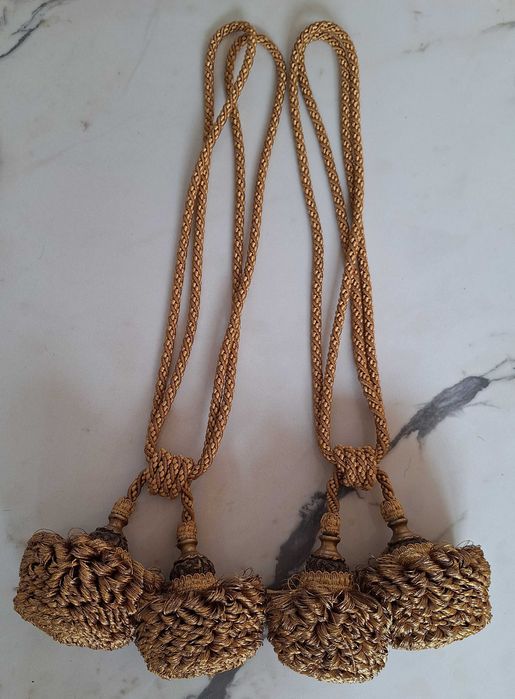 Piękne chwosty do zasłon - 9 sztuk