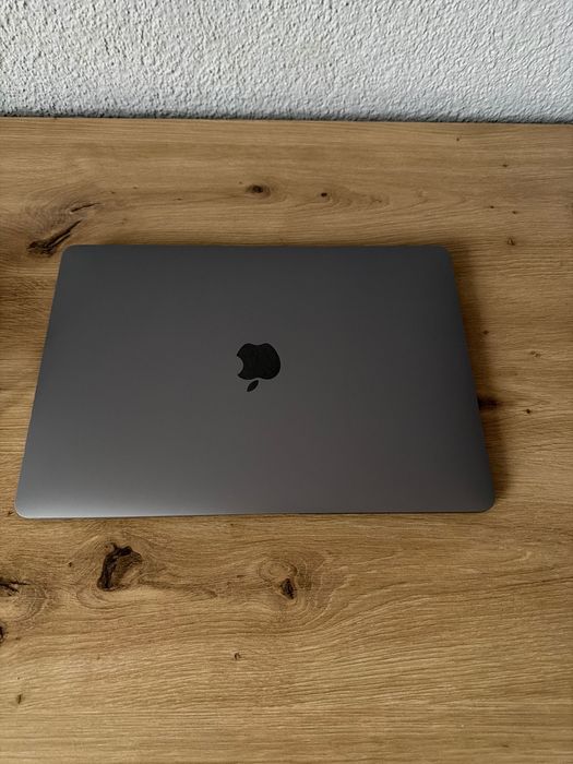 Okazja MacBook Air M1 13 Cali 2020 8/256GB + oryginalna ładowarka 61w