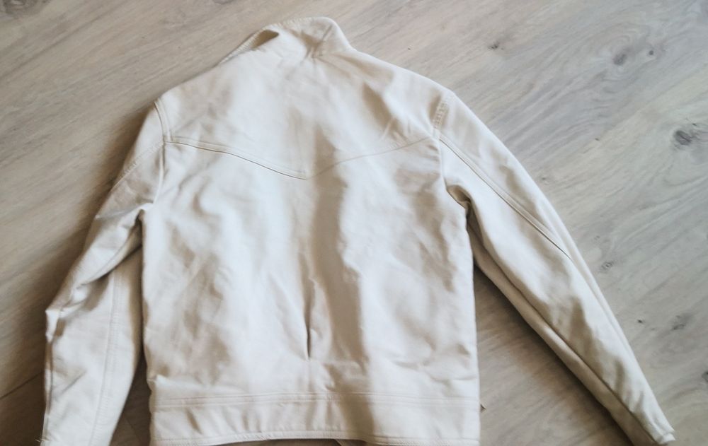 Kurtka ramoneska ecru 146