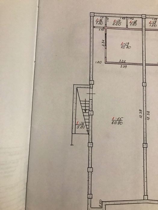 СМ ФАСАДНЕ приміщення на Проспекті в Чернівцях, 83м2 з залом 63м2