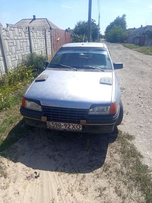 продам Опель срочно( для ЗСУ)