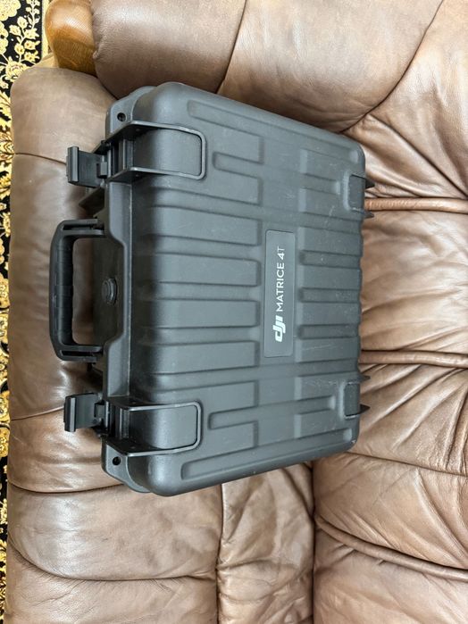 Продам дрон DJI Matrice 4T з малим нальотом 24 год.