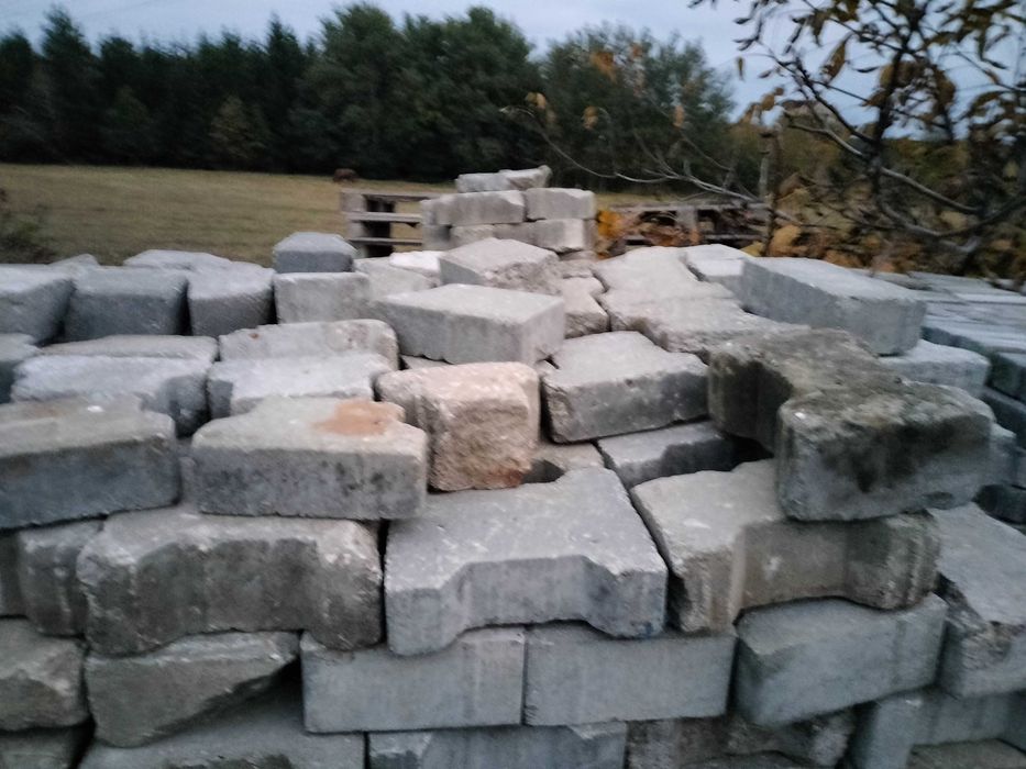 Sprzedam kostkę brukową