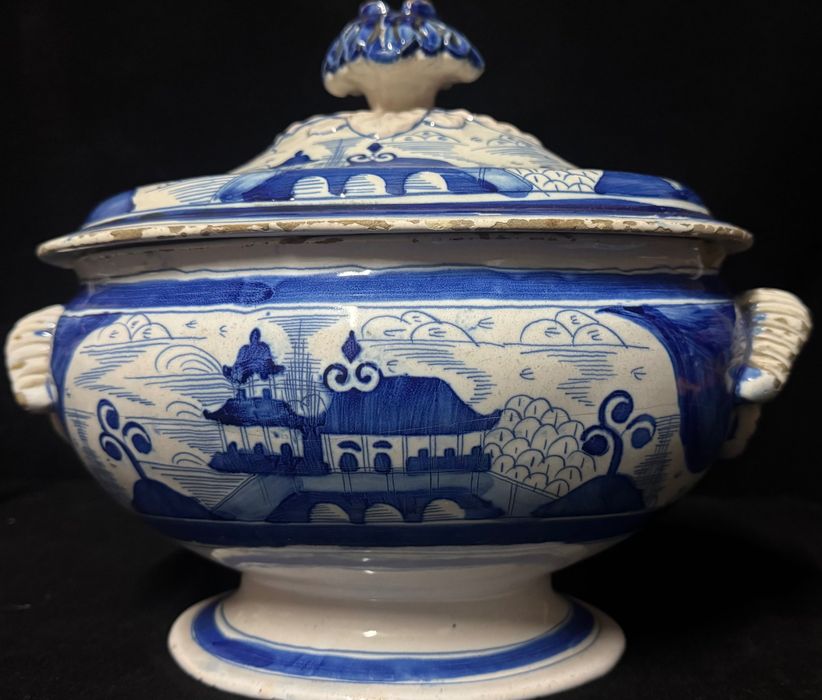 Terrina em faiança Miragaia