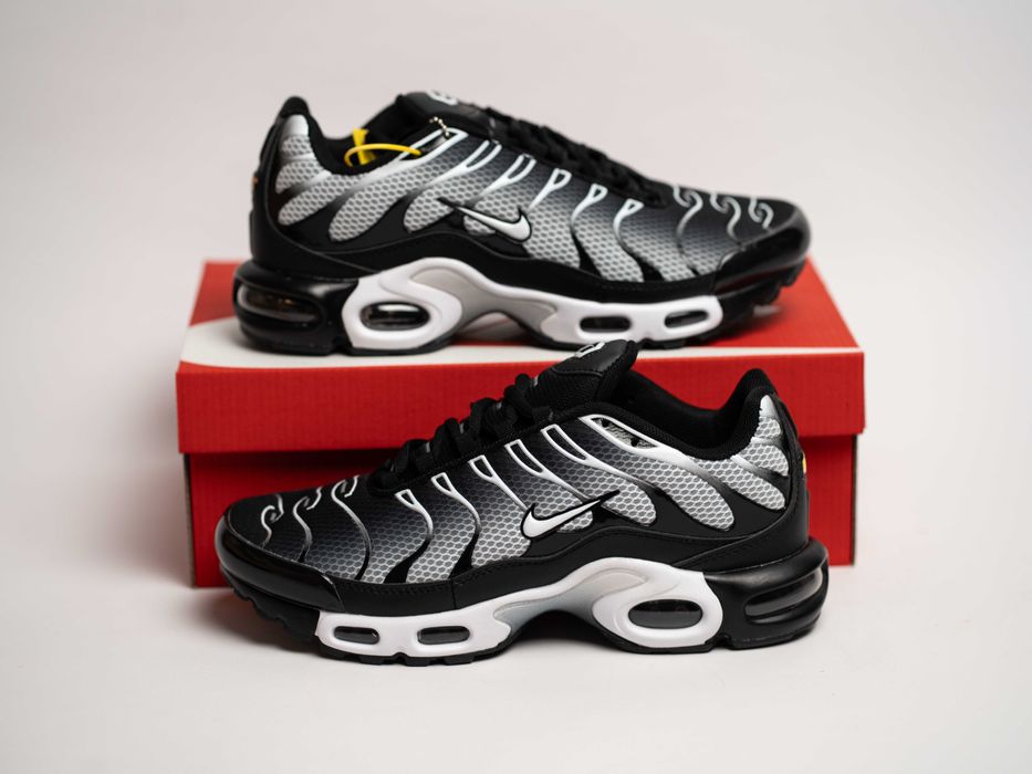 Мужские кроссовки Nike Air Max Plus TN (8 цветов) 41-46 размеры