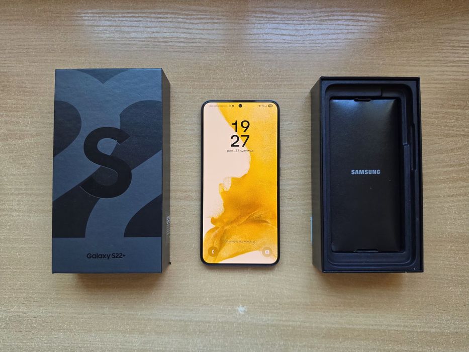 Samsung Galaxy S22 plus 256 GB / 8 GB RAM