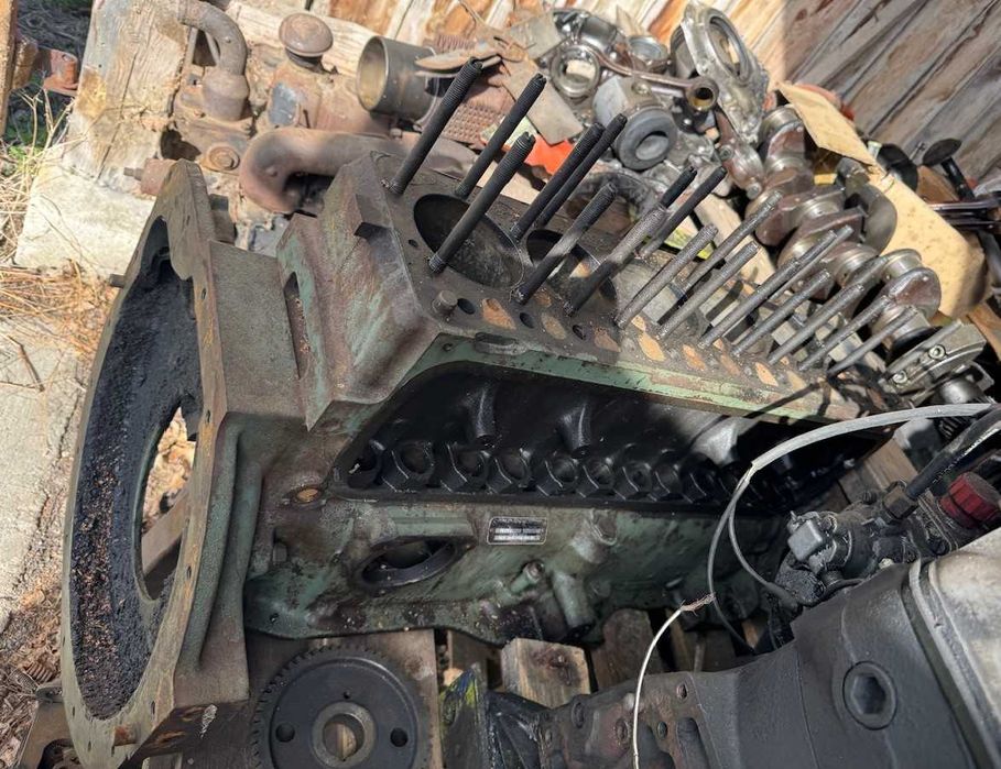 Silnik blok Mercedes OM352 6- cylindry kombajn Claas New Holland