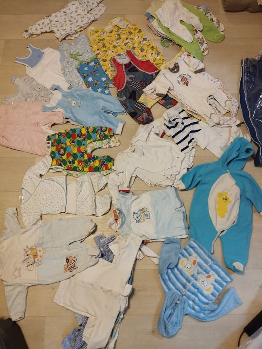 Великий пакет! Дитячій одяг від народження до року приблизно, великий пакет