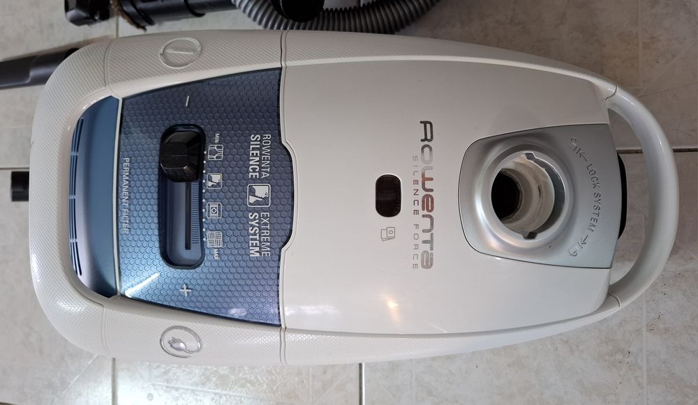 Aspirador Rowenta silence force