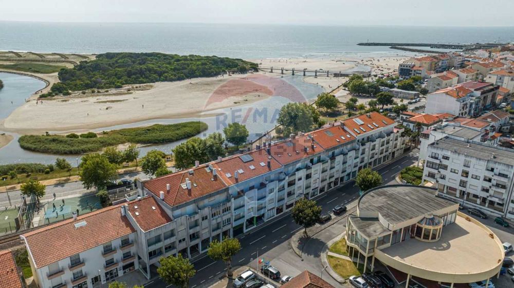 Apartamento T3 Duplex na Primeira Linha com Vistas Mar e Rio