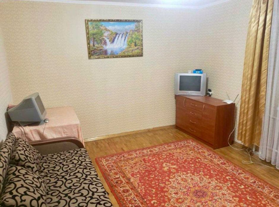 Продаж 1к велика площа