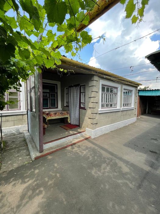Продам будинок  м.Помічна