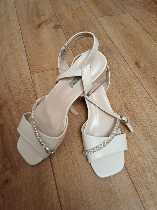 Босоножки женские 40 р.