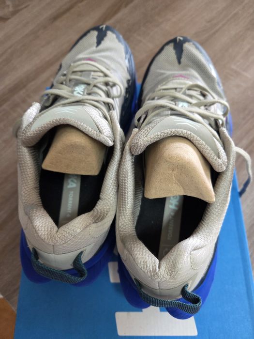 Ténis hoka torrent 4