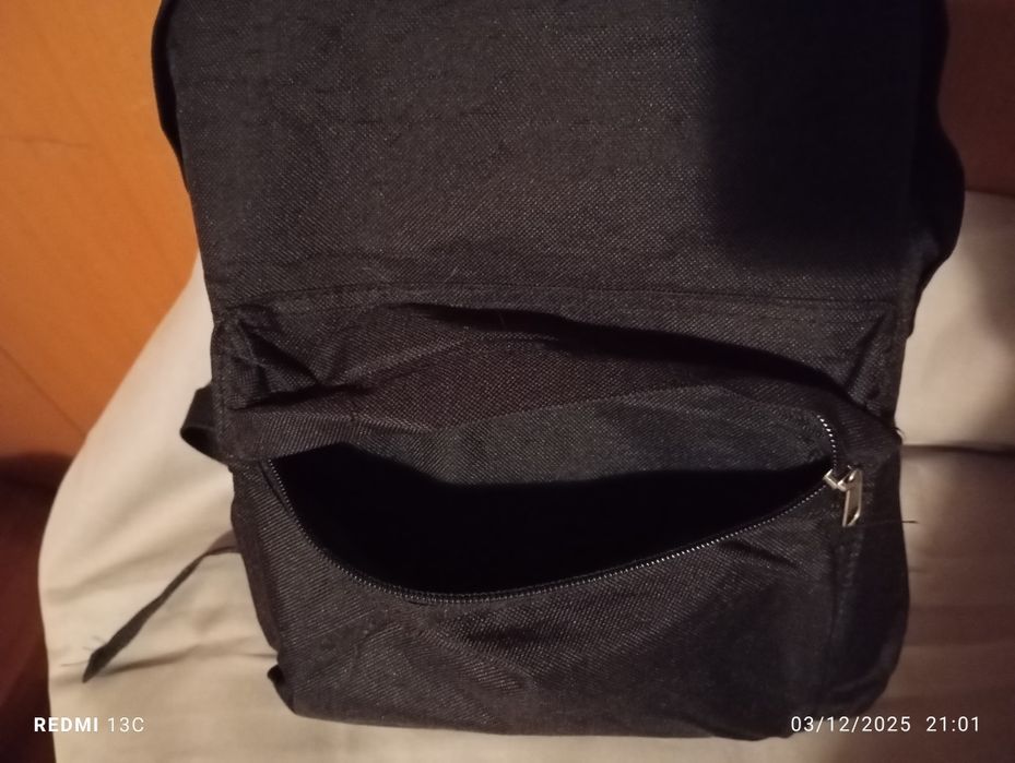 Mochila básica preta
