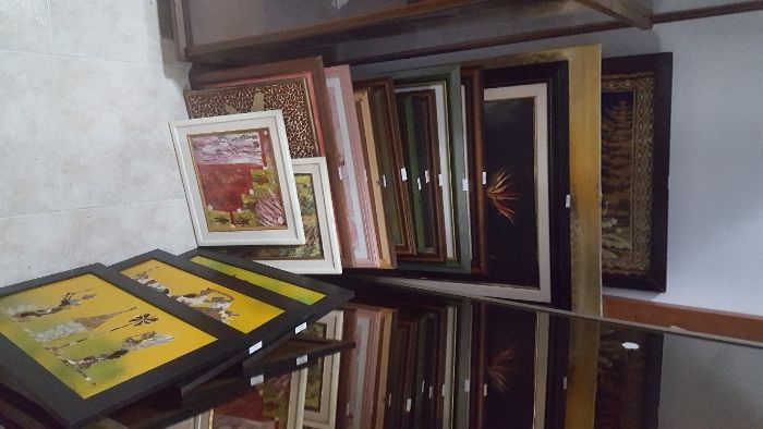 colecção de 50 quadros a oleo