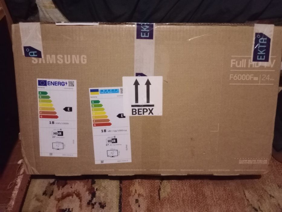 Телевізор Samsung UE24F6000FU
