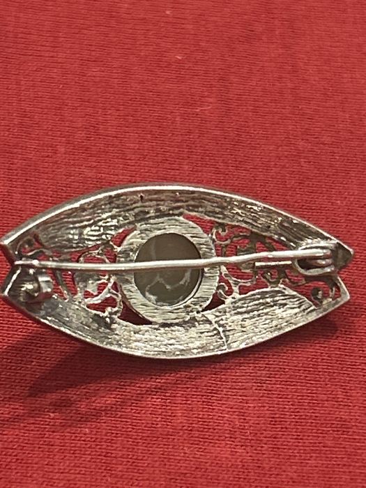 Katalogowa broszka Warmetu