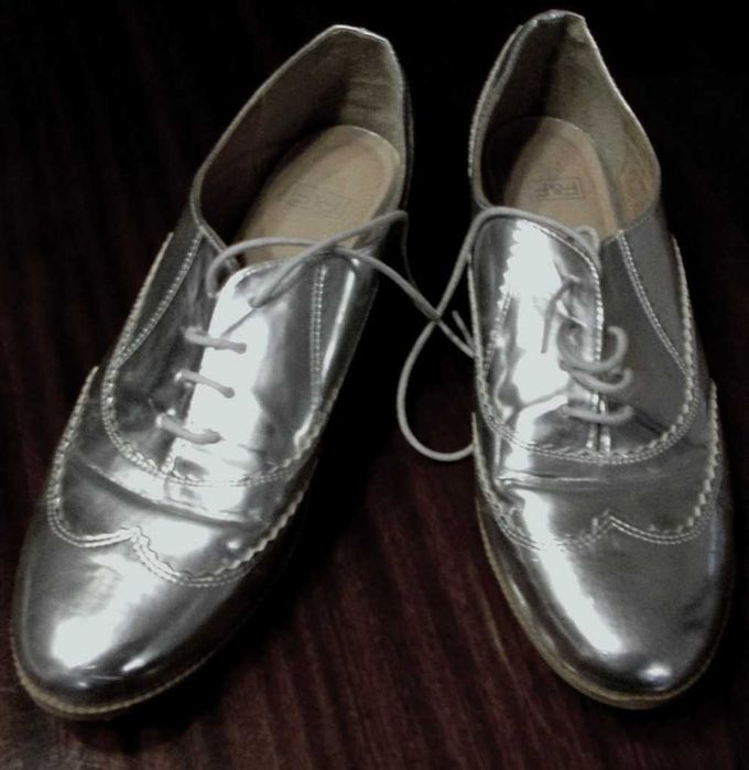Półbuty srebrne typu Oxford F&F , roz. 41 , wkładka 26,5 cm
