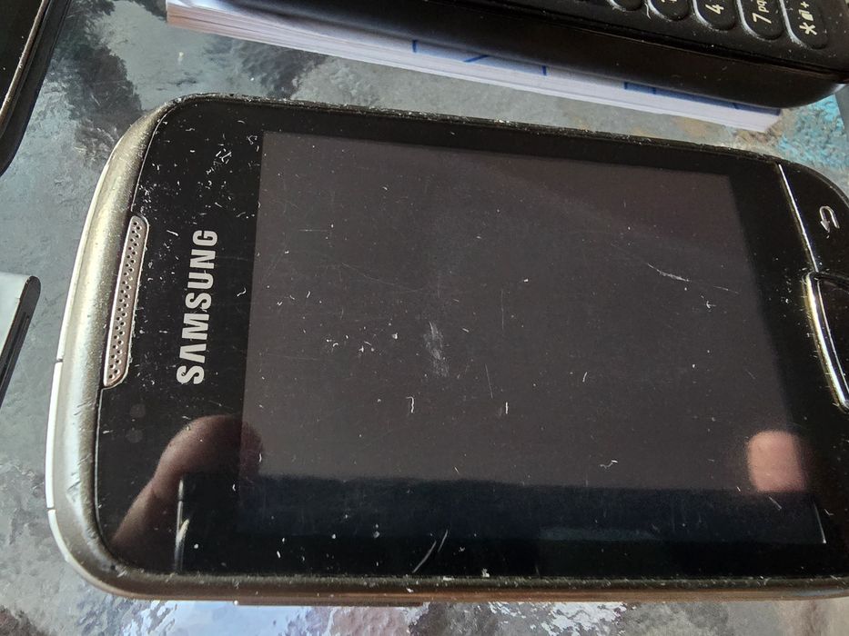 Nokia i inne Samsung