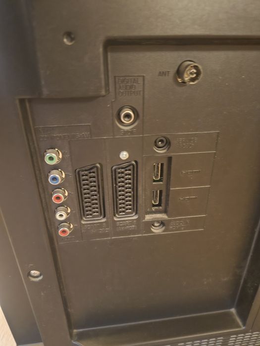 Телевізор Sharp LC-32FB500E