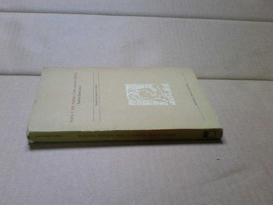 Trinta e seis poemas e uma aleluia erótica