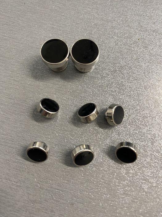 Запонки, пуговицы