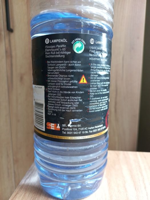 Stara szklana lampa olejowa