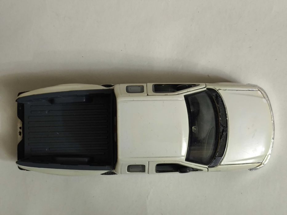 Машинка Ford F-150 Flareside Supercab Motormax 1/24