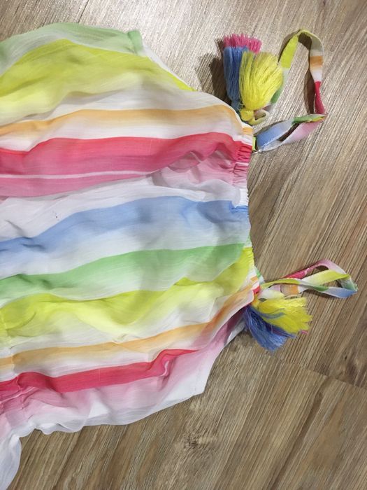 Sukienka wakacyjna  rozmiar 116