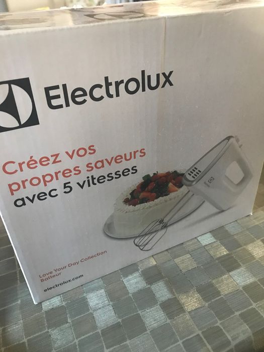 Миксер Electrolux новый