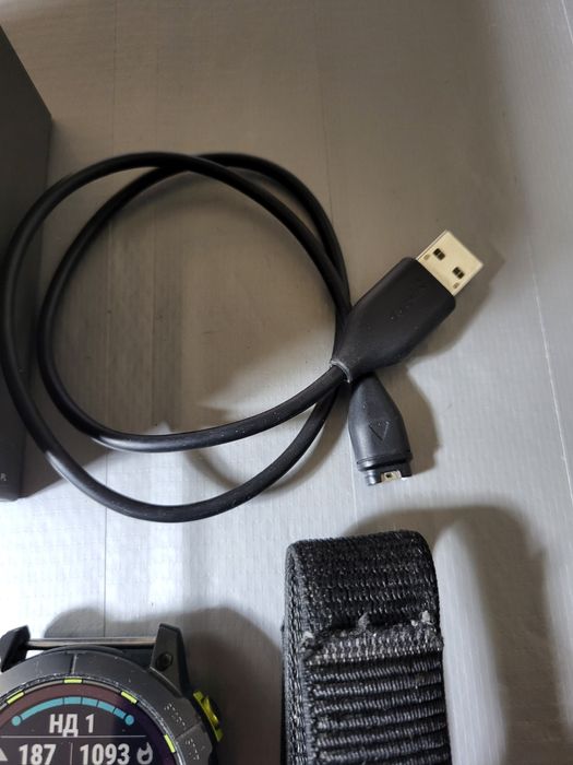 Смарт-годинник Garmin Enduro 2 Sapphire Solar Titanium 51mm