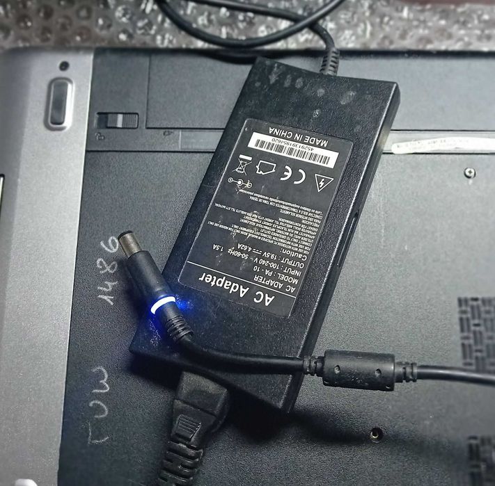 laptop  Dell Vostro 3560: Intel Core i5/8 GB DDR3/SSD