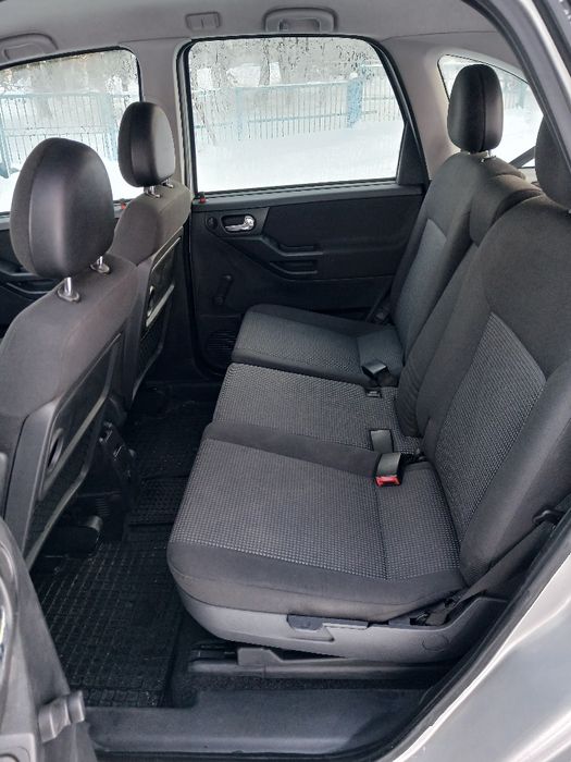 Продам власний автомобіль Opel Meriva