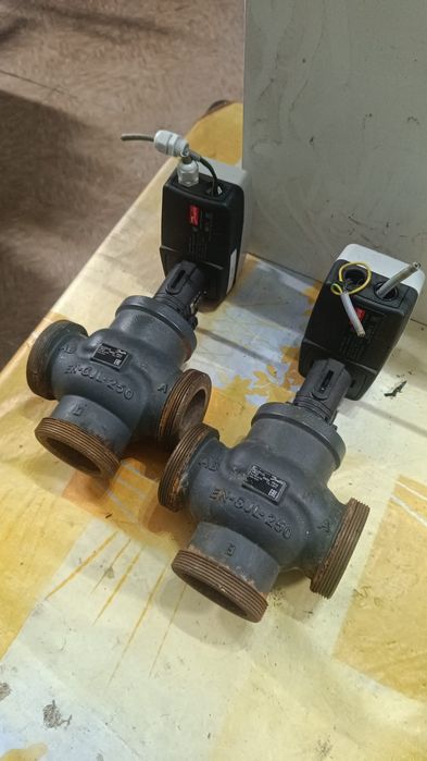 Válvula Danfoss VRG3 e atuador elétrico AME 435