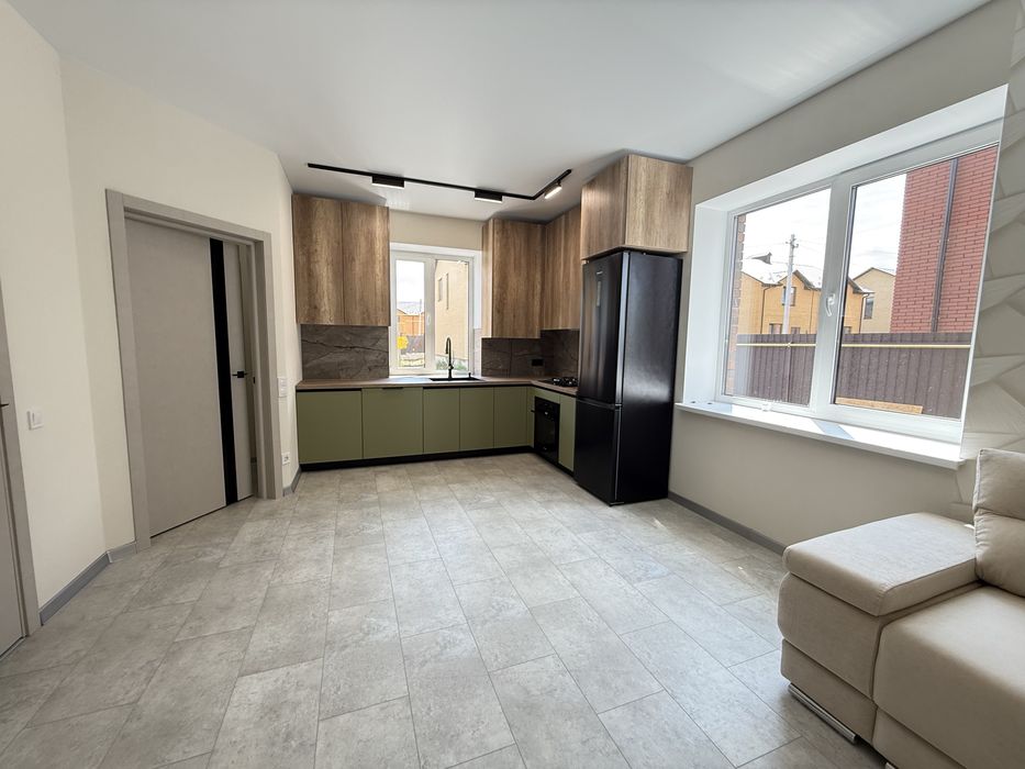 Продам таунхаус з ремонтом