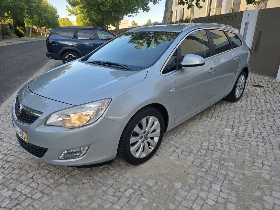 Opel Astra SportsTourer 1.3 Cdti 95cv ( Apenas 46 mil kms )