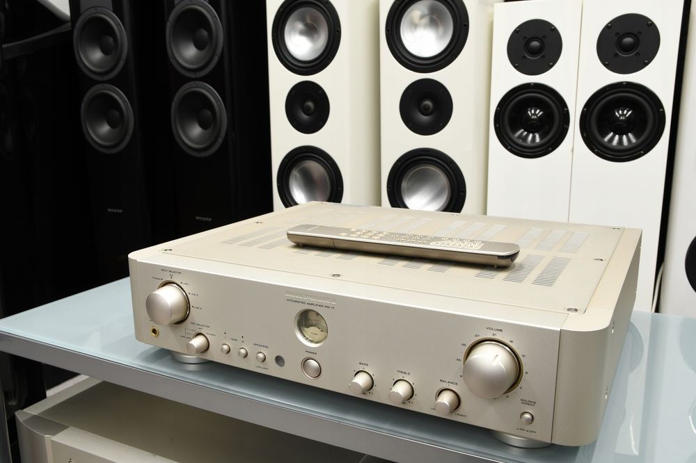 Zadbany wzmacniacz stereo Marantz PM-17 + pilot w świetnym stanie
