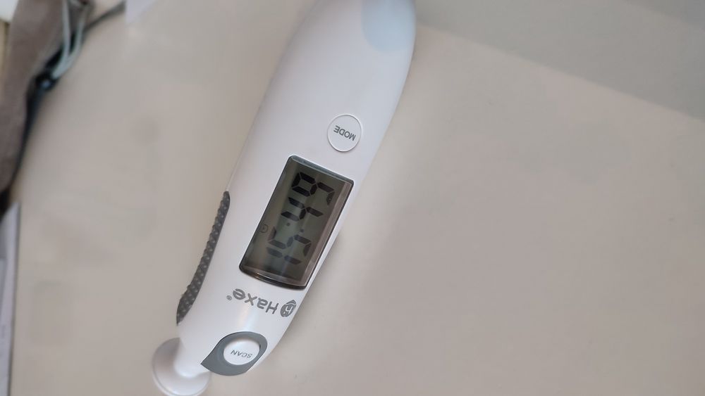 Haxe termometr bezdotykowy sprawny