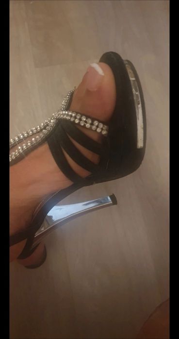 Sandalias de salto alto N° 36 lindíssimas