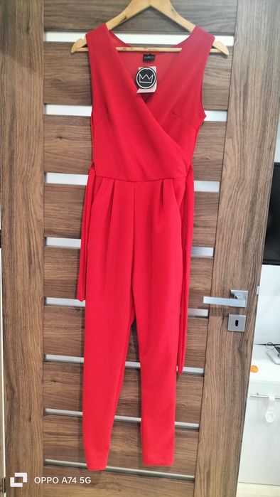 Kombinezon czerwony