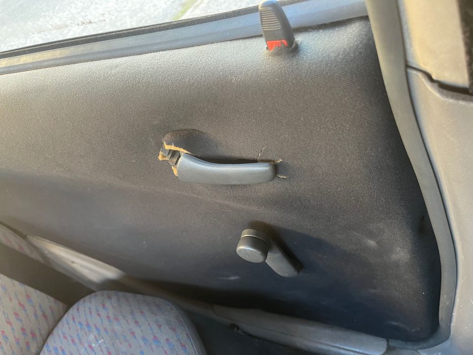 Opel corsa B -96 — photo 5