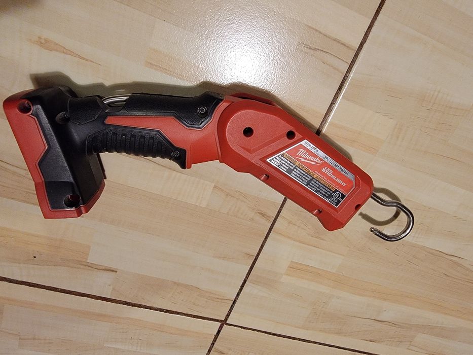 Ліхтарик milwaukee 2352-20