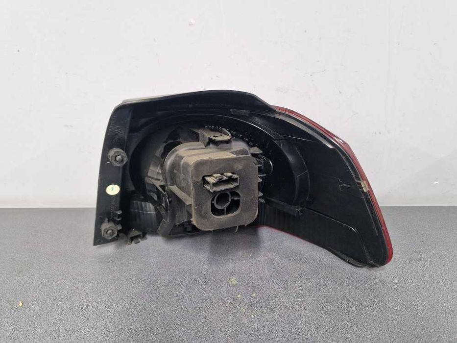 Volkswagen Golf VI 5D HB 08-13r. Lampa Lewy Tył