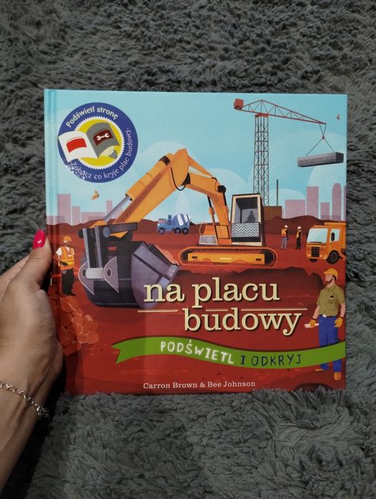 Książka "Na placu budowy - podświetl i odkryj"