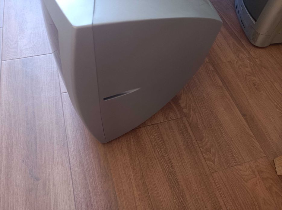 Televisão SANYO usada64730228386049122